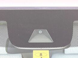 【ホンダセンシング】走行中に前方の車両等を認識し、衝突しそうな時は警報とブレーキで衝突回避と被害軽減をアシスト。より安全にドライブをお楽しみいただけます。