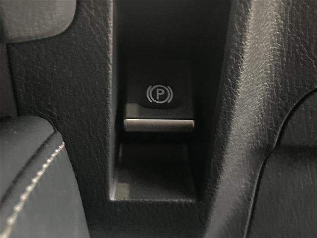 軽自動車（軽四）、軽バン、軽トラック、セダン、クーペ、オープン、スポーツカー、ワゴン、ミニバン、ワンボックスカー、ハッチバック、SUV、ピックアップ、バン、トラック、バス、福祉車、キャンピングカー 　　→