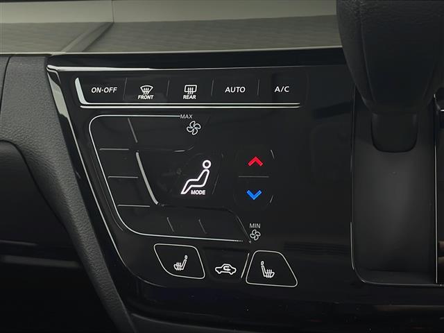 【シフトレバー】シフトも操作しやすく快適なドライブを楽しんでいただけます！