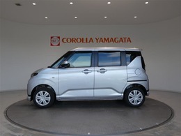 クールなシルバーメタリックも素敵です。