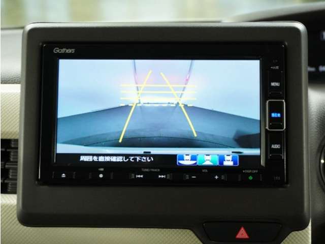 ◆バックカメラ◆リバースにするだけで映ります、後方の安全確認や、狭い駐車場での車庫入れ、雨の日や夜間など視界の悪い時に便利です！安全にバックする為には欠かせない装備です。