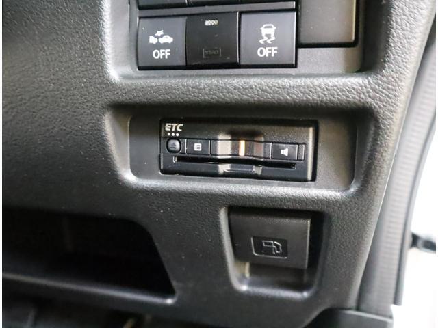 ETC車載器付き☆　セットアップ作業もご依頼いただければご納車までに行います！納車当日から有料道路をご利用いただけます♪