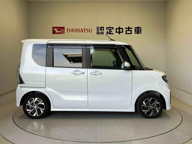 車両右側面からの写真になります。車をご覧になりたい時はお気軽に最寄りの店舗へご相談下さい。