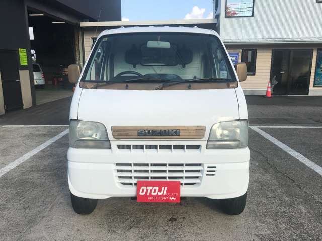 車検や修理はもちろんオイル交換等の定期メンテナンスも承ります。