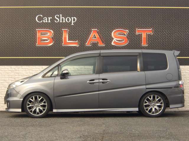 ボディーカラーは大人気カラーの「ポリッシュドメタルメタリック」です！！