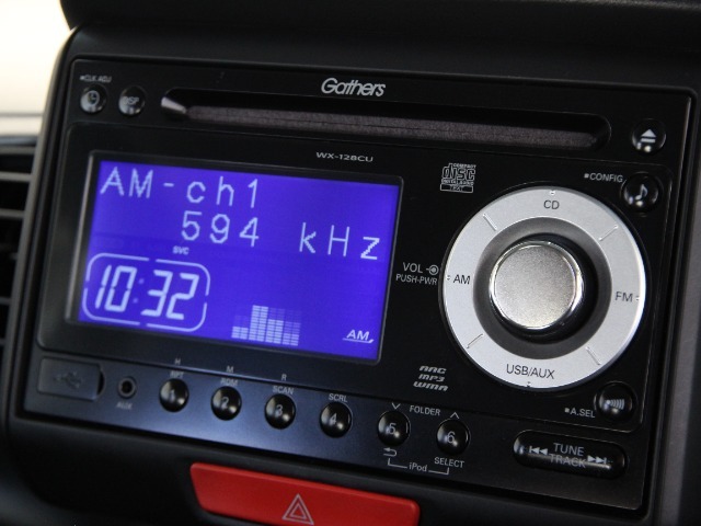 純正オーディオ　WX-128CU CD AM FM USB お好きな音楽を聴きながら楽しいドライブを！