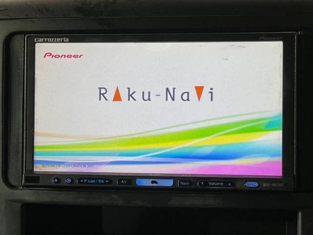 【ナビゲーション】使いやすいナビで目的地までしっかり案内してくれます。各種オーディオ再生機能も充実しており、お車の運転がさらに楽しくなります！！