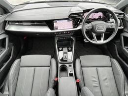 高度な訓練・教育を受けたAudi専門のテクニシャンが、100項目にもおよぶ精密な点検を実施。すべてをクリアしたAudi車だけがあなたのお手元に届けられます。