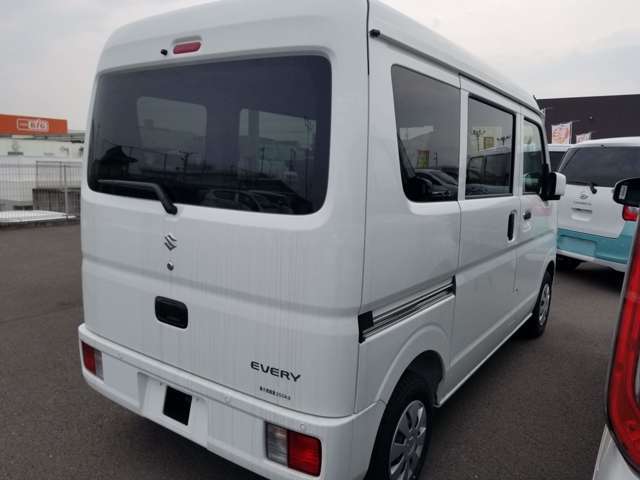 ☆車の保険は買ったところで加入するのがベストです。保険に関しても大手保険代理店をしておりますので安心してお任せください。不慮の事故の際も自社鈑金工場と連携して修理を進めてまいります☆