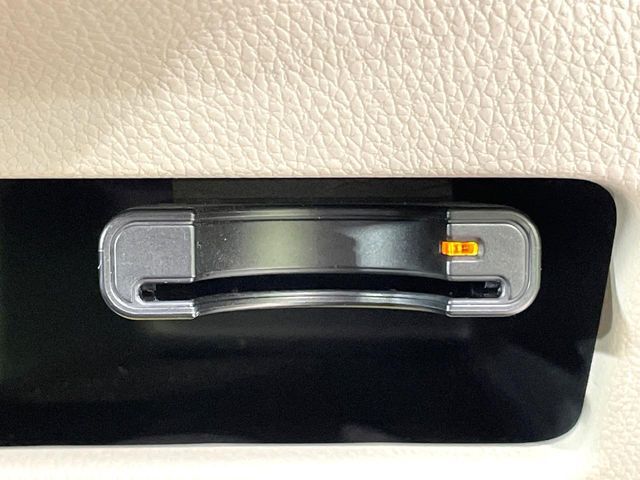 【ETC】高速道路の料金所をストレスなく通過！話題のスポットやサービスエリアに多い「スマートIC」利用時は必須のアイテムです。当店でセットアップを実施、ご納車当日からすぐにご利用いただけます！