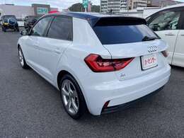 車などについて気になることがありましたらお気軽にお電話にてお問い合わせ下さい。カーセンサーフリーダイヤルがございますのでそちらをご活用下さい0078-6002-471593