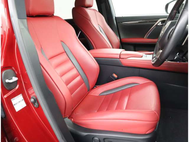 シートヒーター＆ベンチレーションを装備しています。季節を問わず快適なドライブをサポートします。
