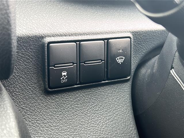 店舗にて現車の確認もいただけますので、お電話で在庫のご確認の上、是非ガリバー黒部店までご来店くださいませ！！！