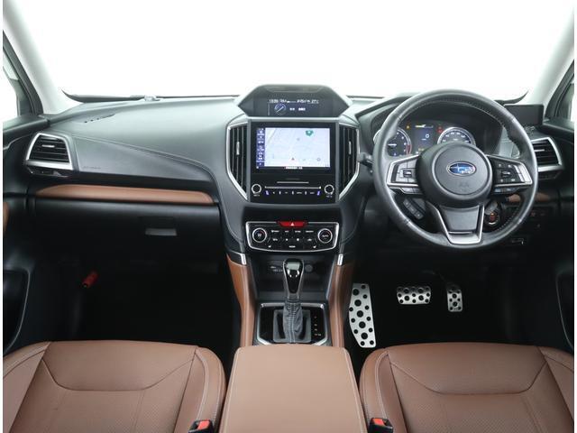 OPフル装備のハイブリッドモデルです！明るいブラウンレザー内装がおしゃれな一台です！