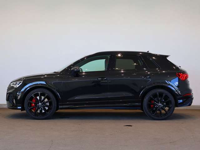 Audi RS Q3/ブラックAudi rings＆ブラックスタイリング/アルミホイール 5Vスポークポリゴンデザイン ブラック 8.5J x 21 255/35 R21/マトリクスLEDヘッドライト