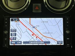 【ナビゲーション】使いやすいナビで目的地までしっかり案内してくれます。各種オーディオ再生機能も充実しており、お車の運転がさらに楽しくなります！！