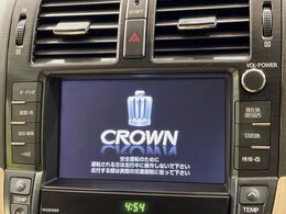 【純正ナビ】人気の純正ナビを装備しております。ナビの使いやすさはもちろん、オーディオ機能も充実！キャンプや旅行はもちろん、通勤や買い物など普段のドライブも楽しくなるはず♪
