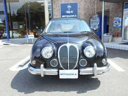 人気の高いセダンタイプの3代目ビュートが入荷しました。