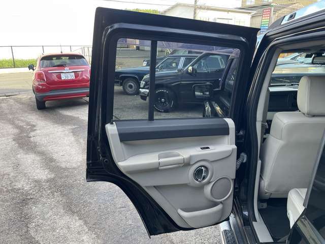 試運転によりエンジン、ミッション、異音が出てないかどうか、スムーズ調子よく走るかどうか等確認ずみです。とても良好ですのでご安心ください。エアコン、ヒーター、電気系すべて正常に作動等の確認もしております