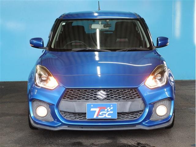 【LEDライト】通常のハロゲンライトに比べて何倍も明るく暗い夜道も安心です！消費電力が少ないのでバッテリーの負担も少なく、白く明るいライトは見た目もスタイリッシュです！