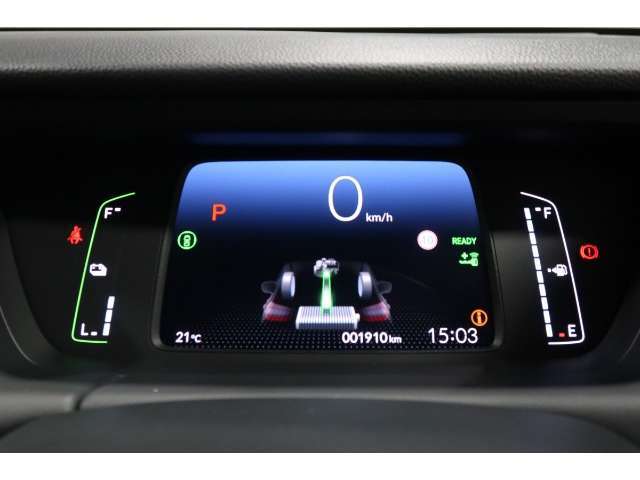視認性、認識性にこだわった、7インチの大型カラー液晶メーターを採用。速度は読み取りやすいよう数字で大きく表示します！