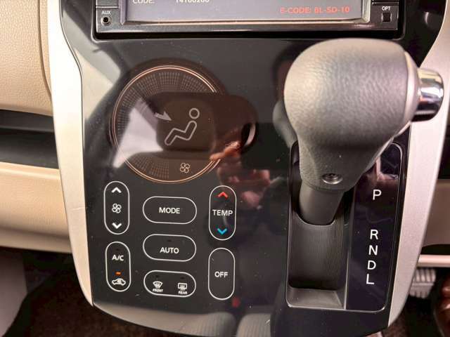 快適！フルオートエアコン☆温度設定をするだけで素早く快適な車内でドライブできます！