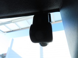 前後ドライブレコーダー装備