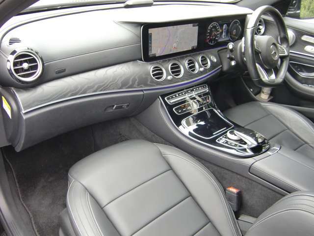 室内イルミネーションは、きめ細かに自分好みのテーマカラーに設定できます★