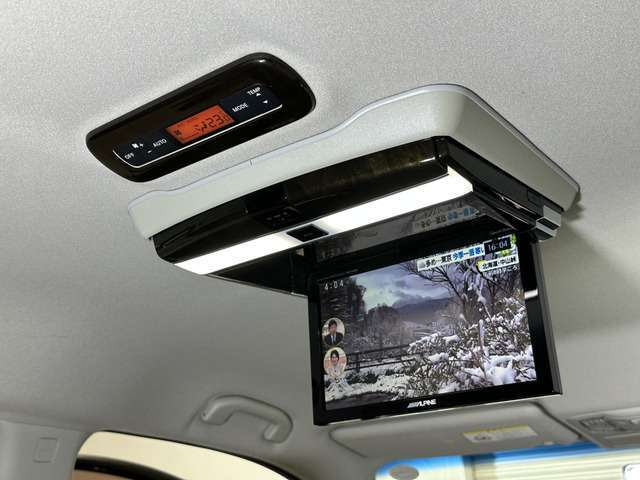 全国陸送納車承ります！せっかく見つけたクルマを諦めてほしくないので、遠方の方も気になる一台がありましたら、お気軽にお問合せください！