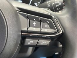 【マツダ・レーダークルーズコントロール】高速道路での長距離走行が楽に！自動で速度を保つクルーズコントロールが、衝突軽減システムと連携し、前方の車両を感知して車間を保つように速度調節してくれます！！