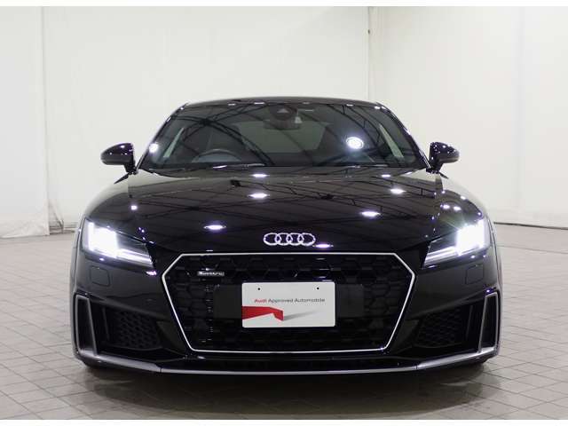 弊社掲載車両は、店舗外のモータープールに在庫している場合がございます。