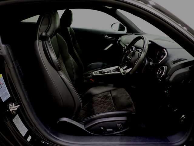 ローンは最長120回まで対応可能です。頭金・ボーナス無しのご提案も可能です。また、ご希望の残価に合わせての残価設定ローンもお取り扱いしております。金利もご相談くださいませ！