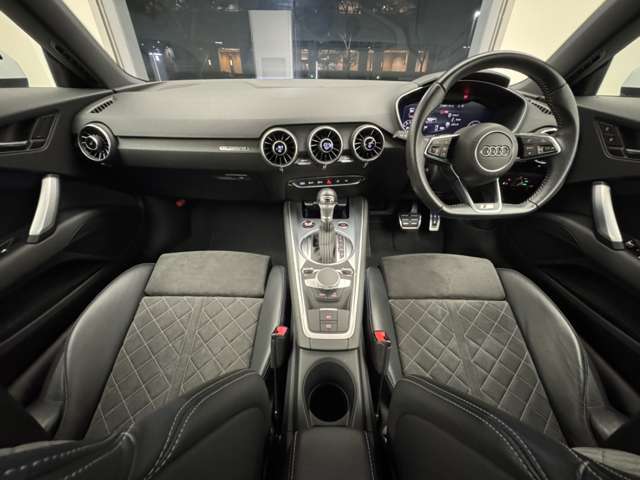 認定中古車低金利をご利用も可能となります、車種、年数、プランにて金利は変動致しますが、ローンシュミレーション作成も可能となりますので、お気軽にお申し付け下さいませ。※フリーダイヤル：0078-6002-980423