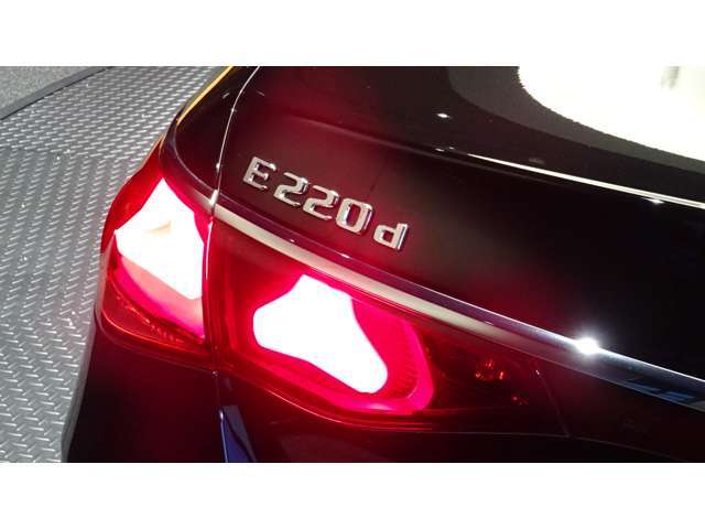 万一走行不能となった場合でも、現場での応急処置、車両の牽引、ドライバーや同乗者の移動の手段の手配などを、無料でサポートします。