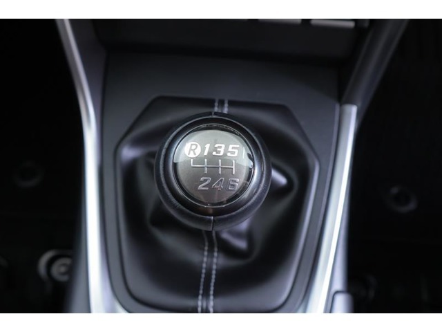 6速マニュアル車！スポーツ走行をお楽しみ下さい！