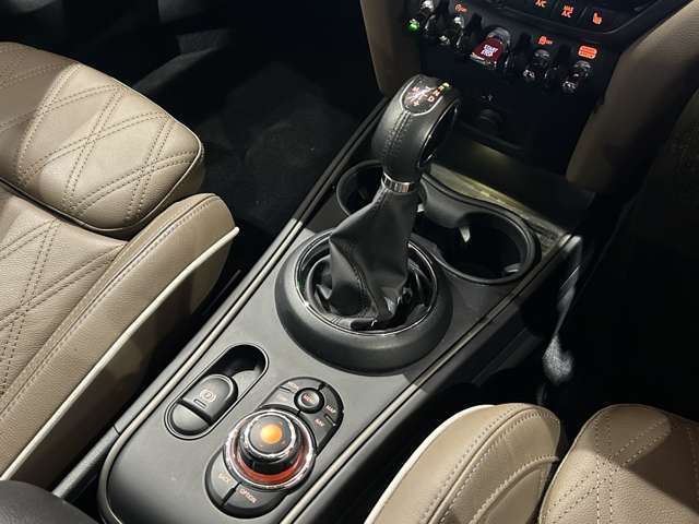 LIBERALAの有償保証は納車日からスタート。メーカー保証が満了したおクルマも安心。※長期保証を付帯できる車両には条件があります。保証の付帯、期間、範囲、内容、適用には一定の条件がございます。