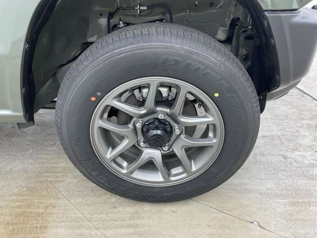 【純正16インチアルミホイール175/80/16】専用のアルミなので、お車のイメージにぴったり！！社外のアルミやスタッドレスタイヤも取り扱いございます！！ドレスアップもカスタマイズもお任せください！！