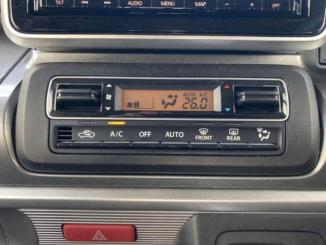 フルオートエアコン　温度設定をすれば自宅のエアコンのように車内の温度をコントロール