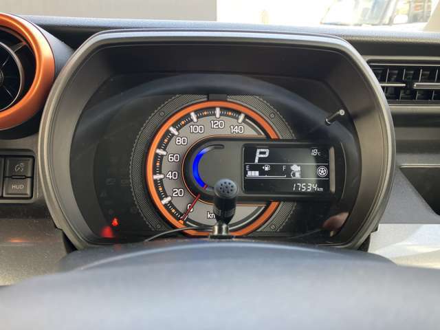 大きく見やすいメーター。