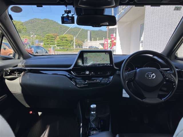 シートからは周りを広く見渡すことができます。