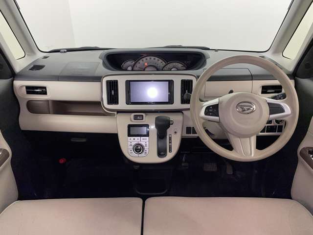 当店の車両は全てプロの手によるルームクリーニングと外装の仕上げが完了しておりますのでどれを見ても綺麗そのものです！気持ちよくお車をご覧いただくことができます。