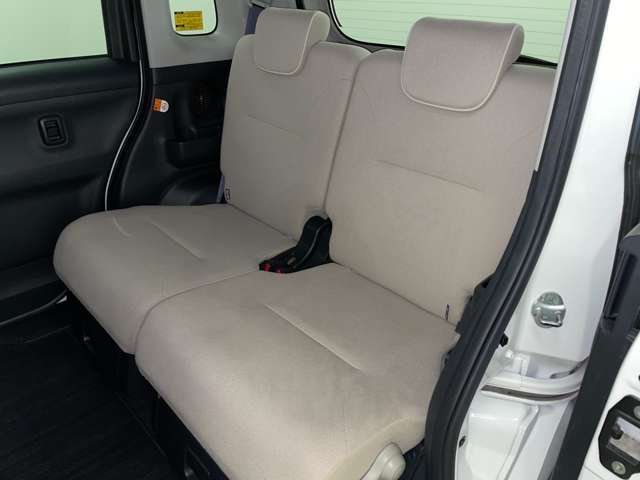 「2ndシート」2列目は大人がゆったり座るスペースがあります♪