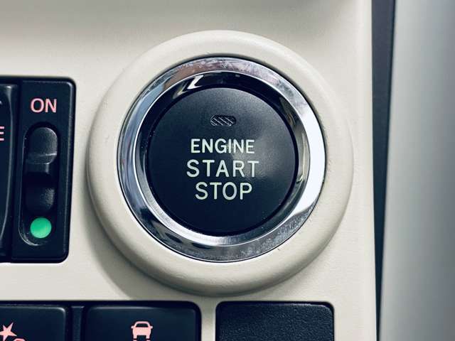 「プッシュスタート」カギを出さなくてもドアロック＆解除、エンジンスタート＆ストップが出来ます♪