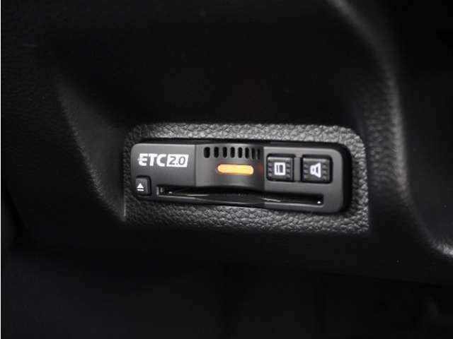 今や必需品の◆ETC車載器　装備車◆　有料道路を利用する際にスムースに通過でき、わずらわしい料金支払いから開放されます！
