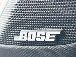 【BOSEサウンドシステム】高度なチューニング能力が搭載されており、高音質な音楽をお楽しみいただけます♪