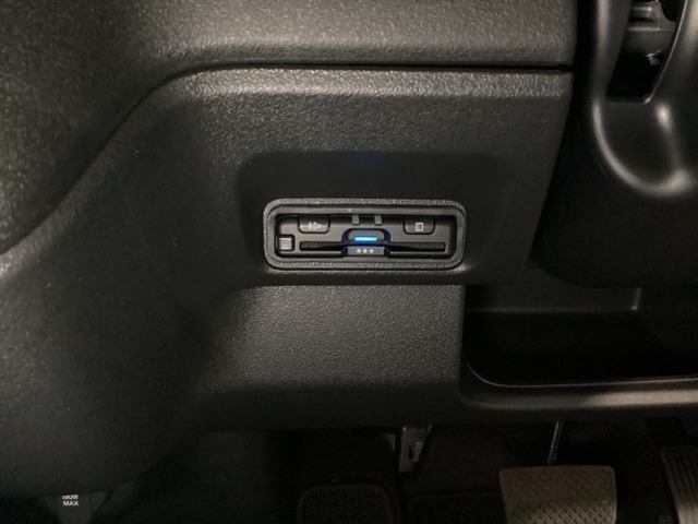 ETC付いてます。ETCが使用可能な道路通行料はキャッシュレスでスマートに走行できます。再セットアップして納車致します。