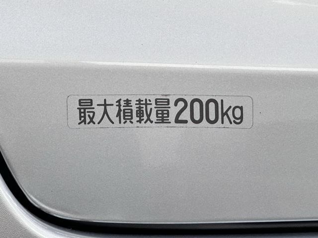 積載可能な量が貼ってありますね。　この量までじゃんじゃん載せられちゃうので色んな用途に使えますね。