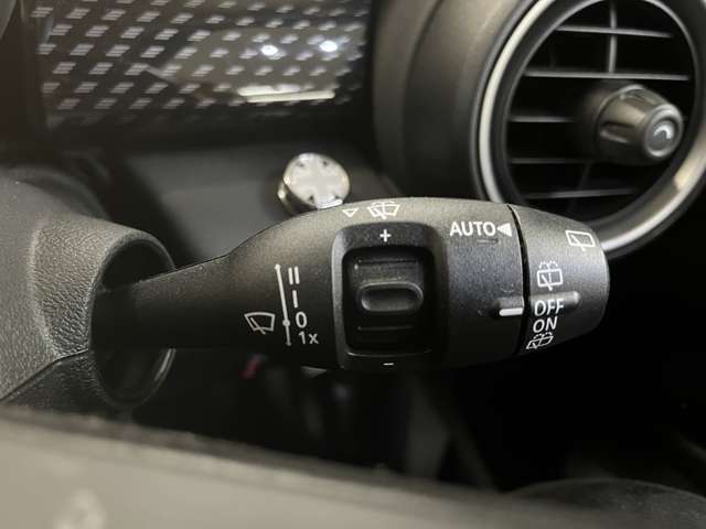 当店は今年で創業56周年の実績があり、品質と信頼に自信があります！全てのお車に外部検査（AIS）を導入致し、お車の状態をしっかりお伝え致します！