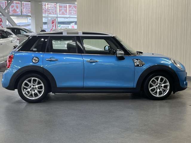 BCN両毛店は大規模『400台』の中古車を展示中！更に当社全店21店舗の総在庫台数はなんと・・10000台！ご要望のお車がお探しできる自信があります！そして取り寄せも可能ですのでまずはご来店お待ちしております！