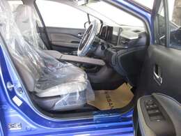 【ルームクリーニング】車内はシートをはじめ見えにくい箇所までキレイに仕上げております。お客様に喜んでいただくよう隅々までクリーニングしておりますので、きっと気に入っていただけるものと思います。